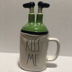 Rae Dunn kiss me mug